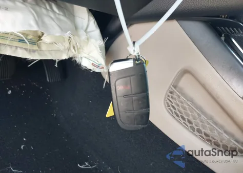 2016 Dodge Journey Sxt z USA, uszkodzony, nr VIN 3C4PDCBG6GT102219